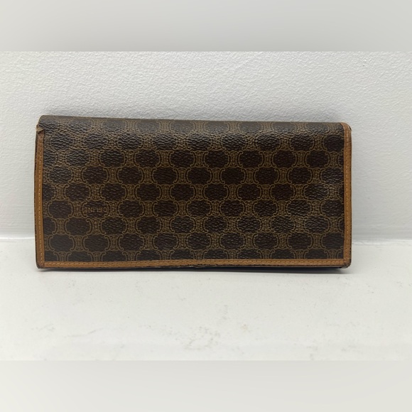 Celine Long Wallet. 100% Authentic and comes with the COA as pictured. - Picture 1 of 11